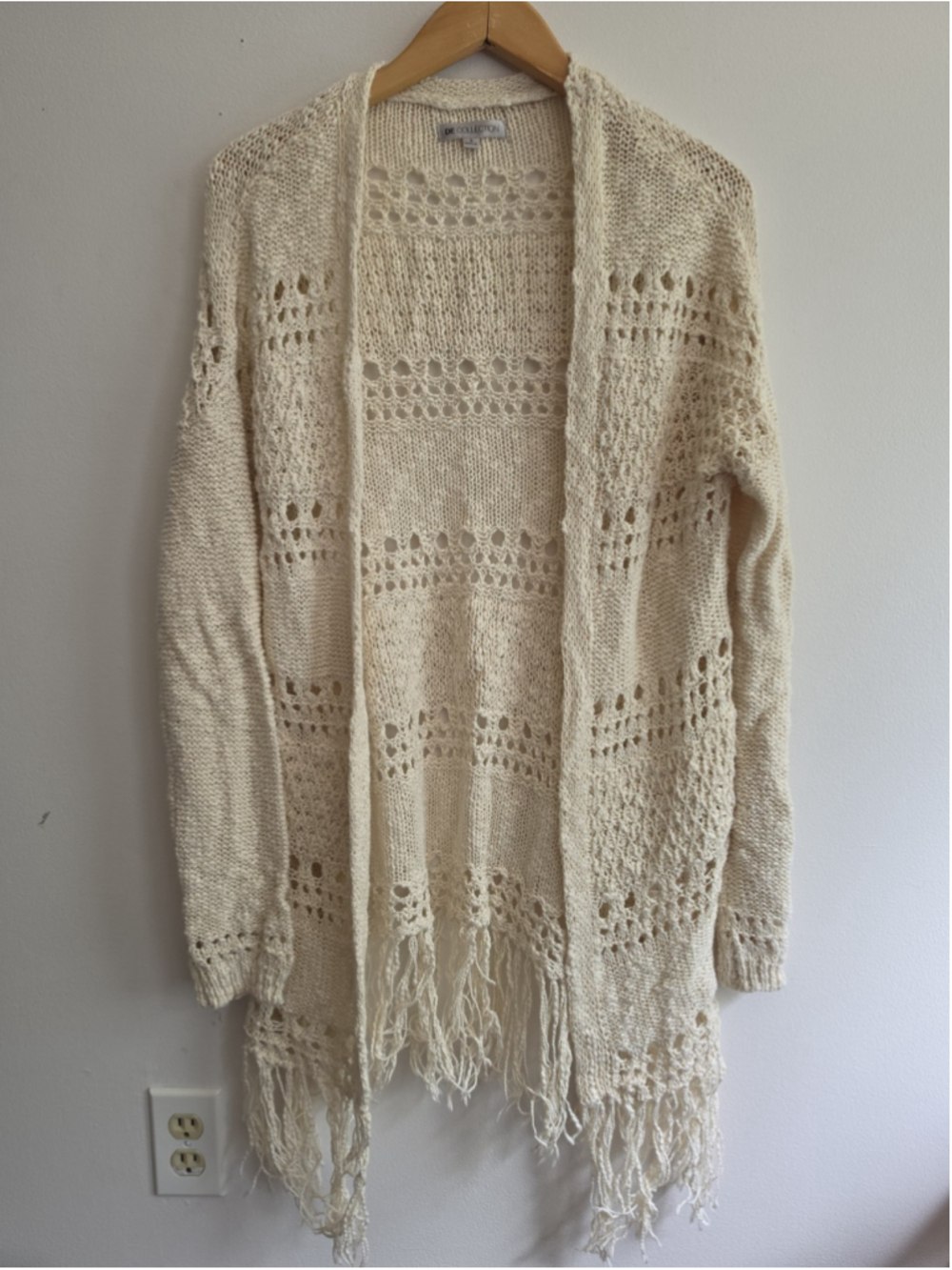 Downeast Crochet Knit Beige Long Sleeve Sweater Lightweight Comfy Boho Fringe